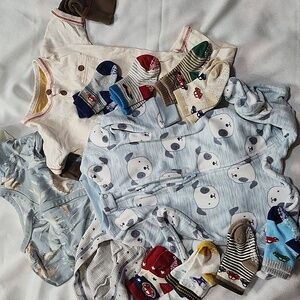 Bundle Of 4 Piece Long Onesies, Burt's Bees, Newbies 3-6 Months